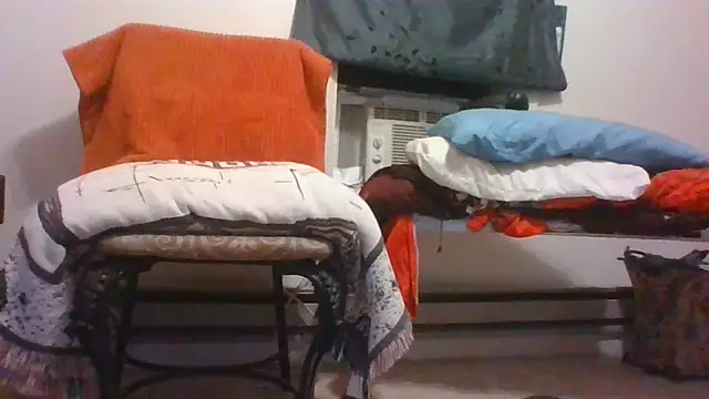 jarjar83 online show from September 10, 2025, 9:42 am