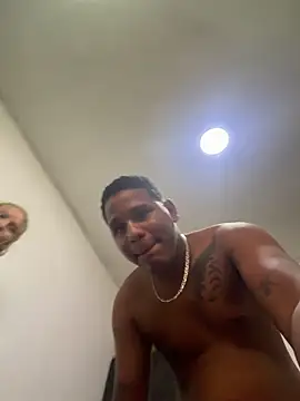 Morenovergon2003 online show from April 21, 2026, 6:01 pm