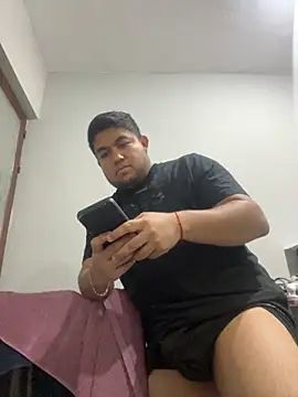 Snapshot of yingyang2025 chatting on March 31, 2026, 3:08 am yingyang2025 online show from March 31, 2026, 3:08 am