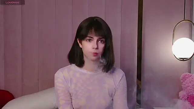 Snapshot of Miranda_Kerry chatting on December 2, 2025, 6:19 am Miranda Kerry online show from December 2, 2025, 6:19 am