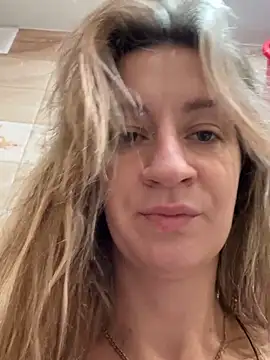 EvvaMur online show from October 27, 2025, 12:58 am