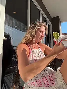 EvvaMur online show from November 29, 2025, 9:01 am