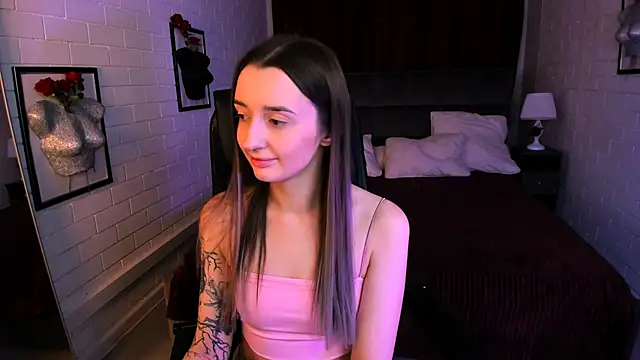 AliceLids online show from November 11, 2025, 1:22 pm