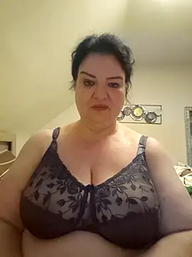 curvymilfxx990 online show from October 22, 2025, 6:51 pm