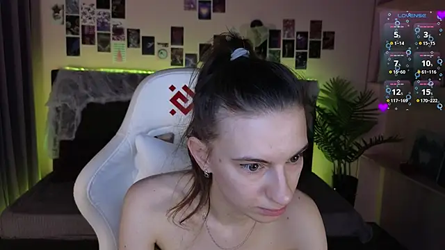 kaleriyaa  online show from November 4, 2025, 1:27 am