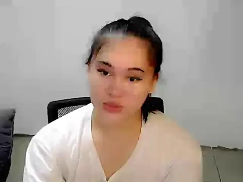 Annierose ts online show from November 4, 2025, 6:40 pm