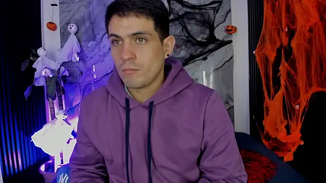 Snapshot of William_Steel_ chatting on October 22, 2025, 3:51 am William Steel online show from October 22, 2025, 3:51 am