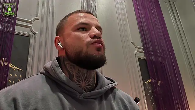 OliverSport online show from October 16, 2025, 3:35 pm