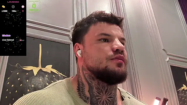 OliverSport online show from April 25, 2026, 11:24 am