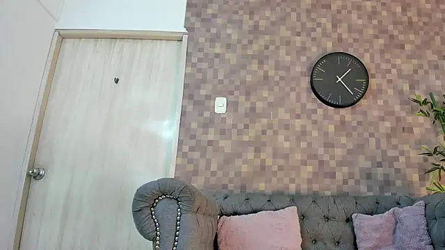 Snapshot of shanon_marel chatting on October 20, 2025, 12:05 pm shanon marel online show from October 20, 2025, 12:05 pm