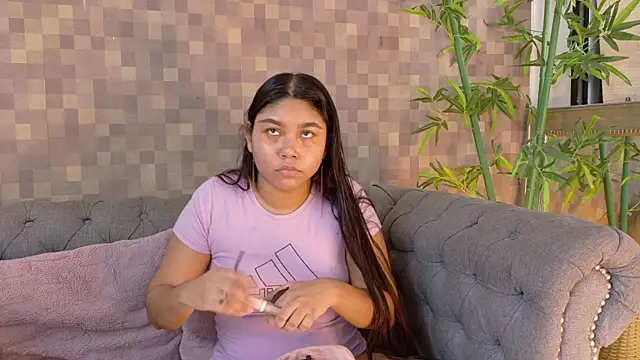 Snapshot of shanon_marel chatting on October 21, 2025, 12:17 pm shanon marel online show from October 21, 2025, 12:17 pm