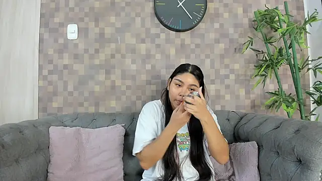 Snapshot of shanon_marel chatting on November 4, 2025, 12:15 pm shanon marel online show from November 4, 2025, 12:15 pm