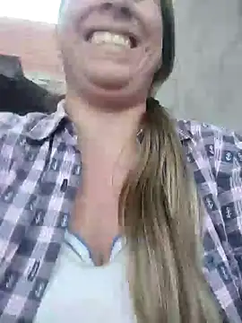 Nala1986 online show from December 14, 2025, 10:25 pm