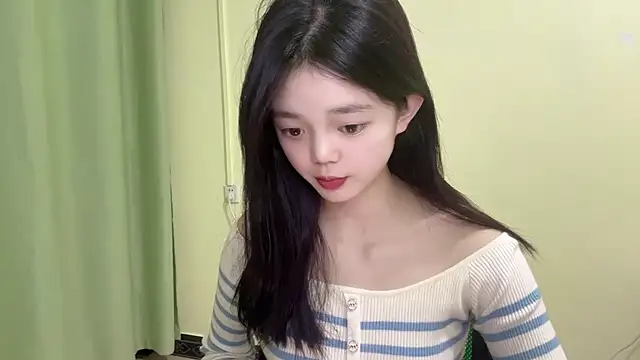 Nicole-13 online show from November 3, 2025, 10:16 am