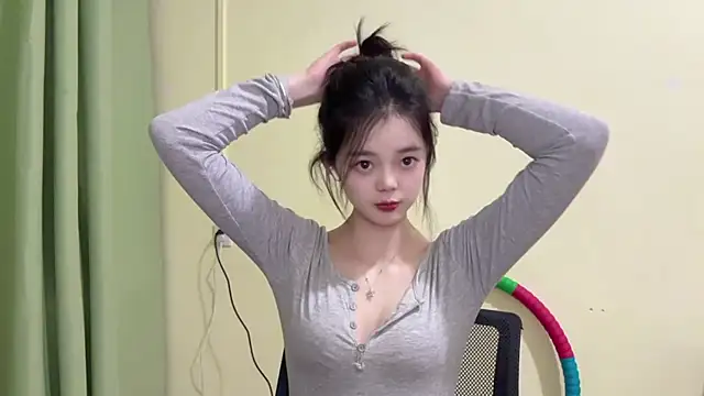 Nicole-13 online show from January 7, 2026, 12:51 pm