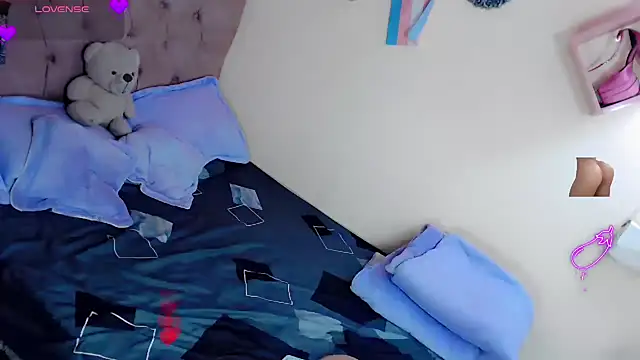 Percy-99 online show from September 25, 2025, 4:05 am