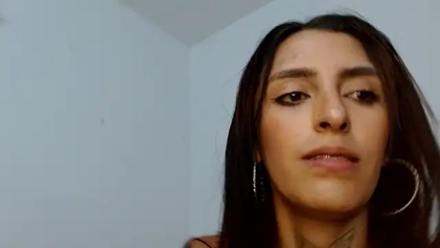 suzanhot 30 online show from September 13, 2025, 7:35 pm