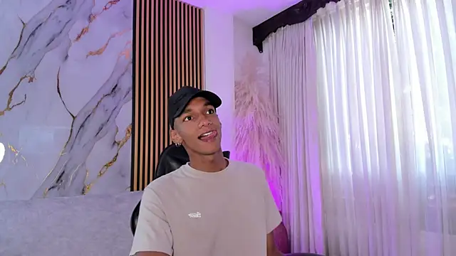 JulienSaint online show from September 14, 2025, 12:04 pm