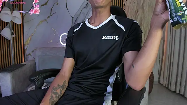 JulienSaint online show from March 6, 2026, 12:23 pm