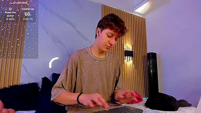 Snapshot of IM_DAREN chatting on September 30, 2025, 12:32 pm IM DAREN online show from September 30, 2025, 12:32 pm