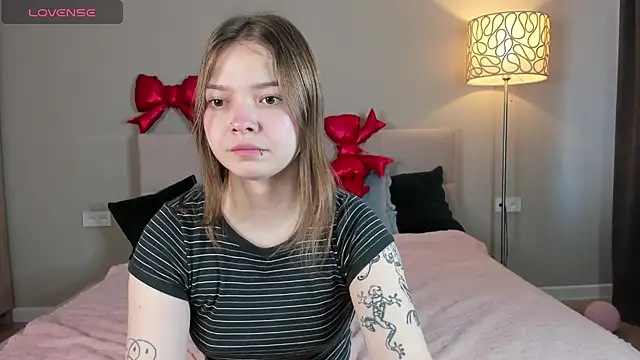 patriciapink online show from March 25, 2026, 7:47 am