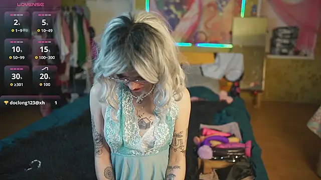 Dia Angel online show from April 4, 2026, 7:33 pm