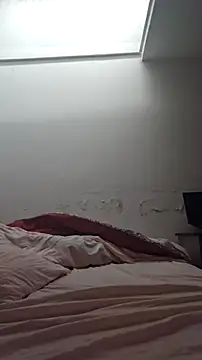 Sashaputa86 online show from April 18, 2026, 12:42 pm