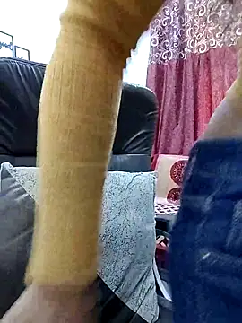 Snapshot of SEEMA_127 chatting on November 11, 2025, 6:24 am SEEMA 127 online show from November 11, 2025, 6:24 am