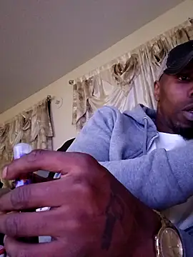 Snapshot of lathadon chatting on April 8, 2026, 3:39 am lathadon online show from April 8, 2026, 3:39 am