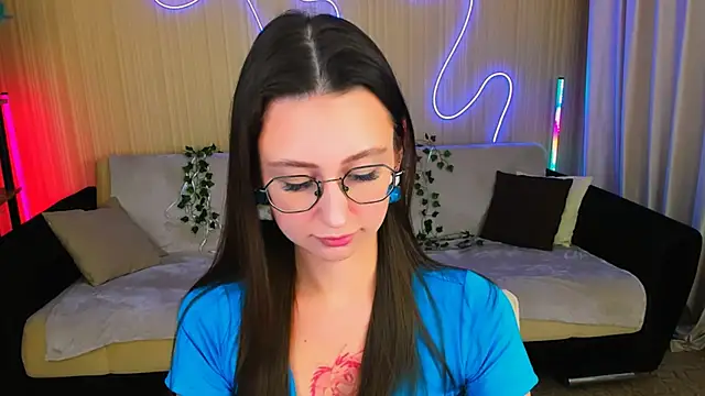 YourLovellyStory online show from October 17, 2025, 4:20 pm