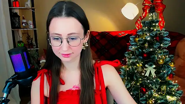 YourLovellyStory online show from December 22, 2025, 4:26 pm