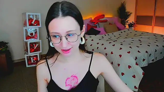 YourLovellyStory online show from February 15, 2026, 12:25 pm