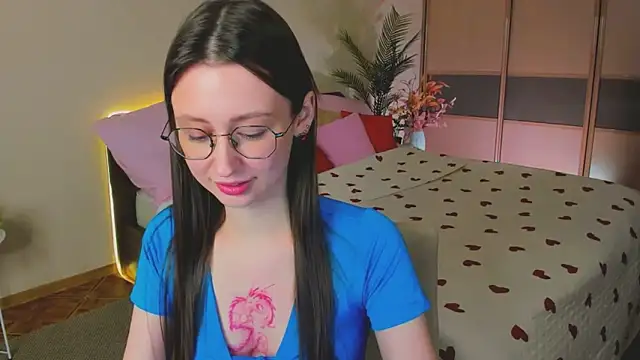 YourLovellyStory online show from April 20, 2026, 12:41 pm