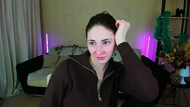 Snapshot of SensitiveSooul chatting on November 23, 2025, 11:43 am SensitiveSooul online show from November 23, 2025, 11:43 am