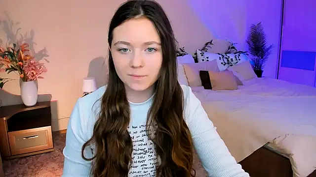 AlluringLookk online show from September 10, 2025, 12:49 pm