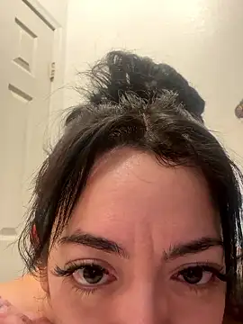 racoonbaby online show from September 29, 2025, 7:57 am