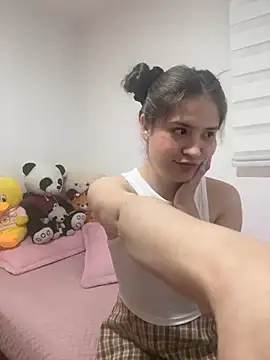 Emilyybennet  online show from September 11, 2025, 11:49 pm