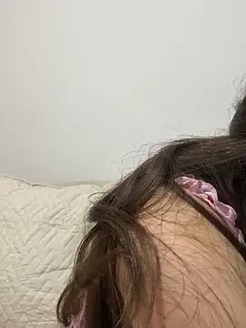 Snapshot of Emilyybennet_ chatting on May 30, 2026, 3:03 am Emilyybennet online show from May 30, 2026, 3:03 am
