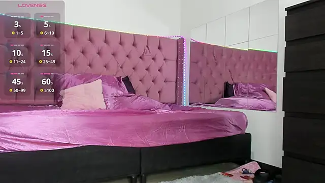 sara ramirez01 online show from November 15, 2025, 2:31 am