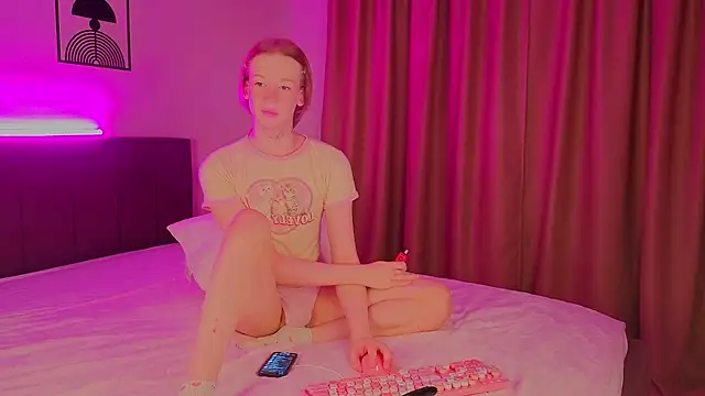 Snapshot of Olivia-Pink chatting on July 9, 2026, 4:33 pm Olivia-Pink online show from July 9, 2026, 4:33 pm