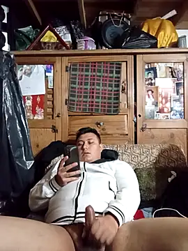 millanto online show from September 17, 2025, 3:08 am