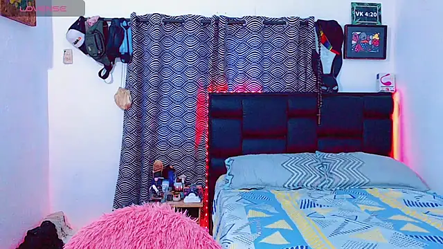 Azley sweet online show from November 13, 2025, 4:28 pm