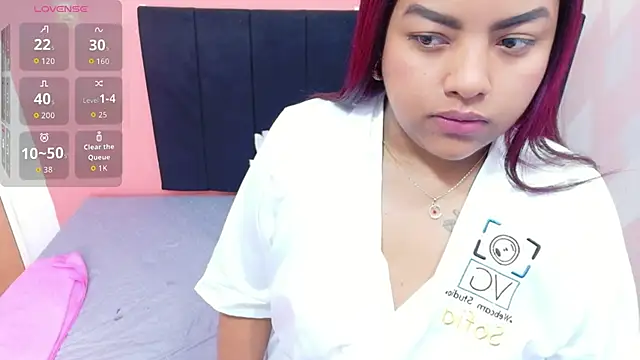 Snapshot of curvybrunnett chatting on March 4, 2026, 12:00 pm curvybrunnett online show from March 4, 2026, 12:00 pm