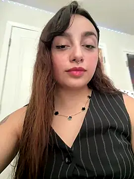 CharmingMaddie online show from September 15, 2025, 4:18 pm