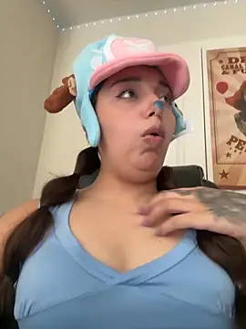 CharmingMaddie online show from October 22, 2025, 2:50 pm