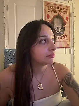 CharmingMaddie online show from March 26, 2026, 3:56 am