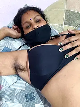 Love-pari077 online show from April 17, 2026, 3:15 pm