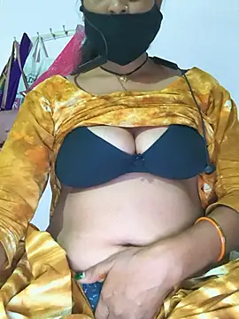 Snapshot of Love-pari077 chatting on June 25, 2026, 5:12 am Love-pari077 online show from June 25, 2026, 5:12 am