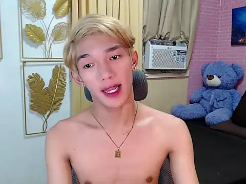 fuckerfriendsxx online show from April 19, 2026, 8:24 am