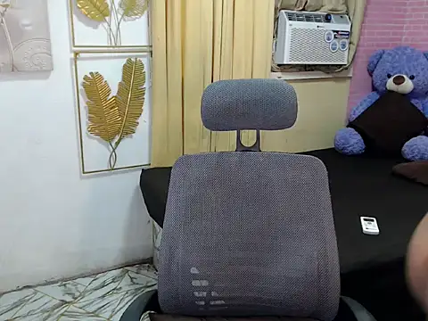 fuckerfriendsxx online show from May 23, 2026, 7:02 am